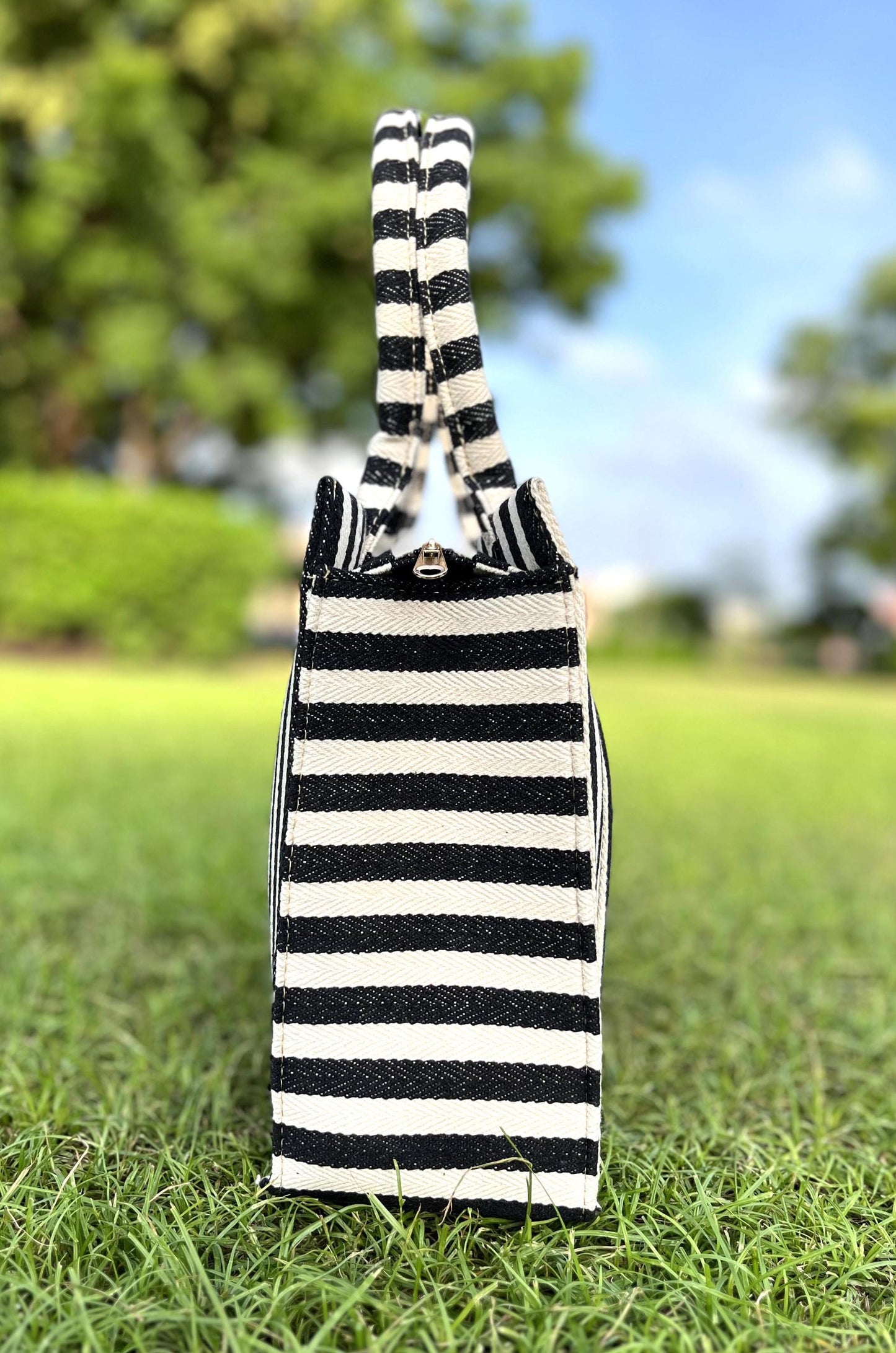 Hand-Crafted Jacquard Laptop Tote Bag for Women With Coin Pouch | Shoulder Carry Bag | Handbag