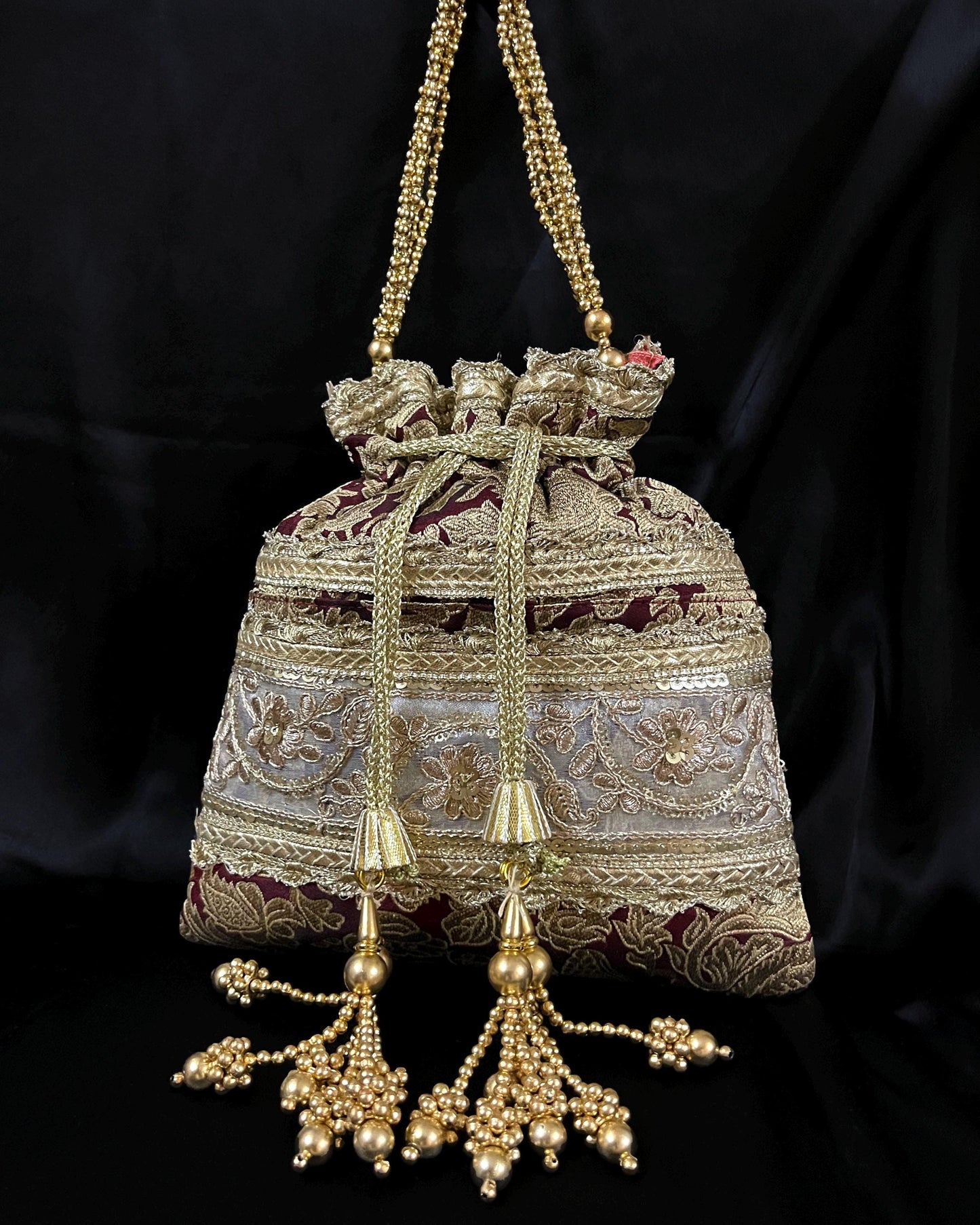 Royal Gold Embroidered Bridal Potli Bag – Luxury Wedding Drawstring Clutch Purse