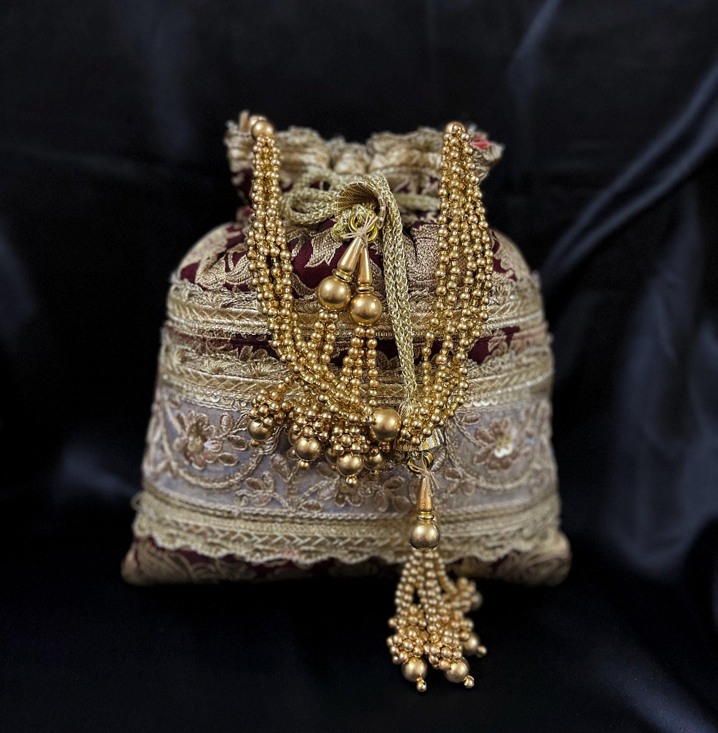 Royal Gold Embroidered Bridal Potli Bag – Luxury Wedding Drawstring Clutch Purse