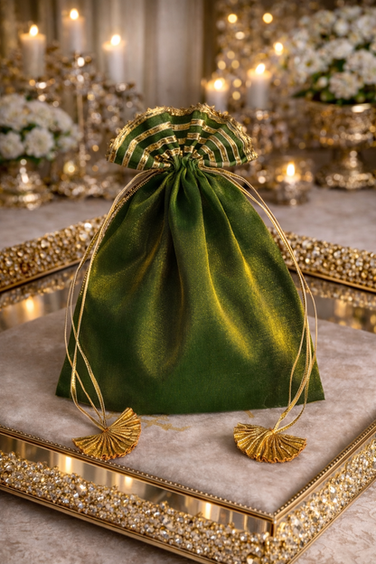 Elegant Luxury Drawstring Wedding Favor Bags with drawstring closure – Elegant Gift Pouches. Perfect reusable gift packaging for weddings, bridal showers, and party favors.