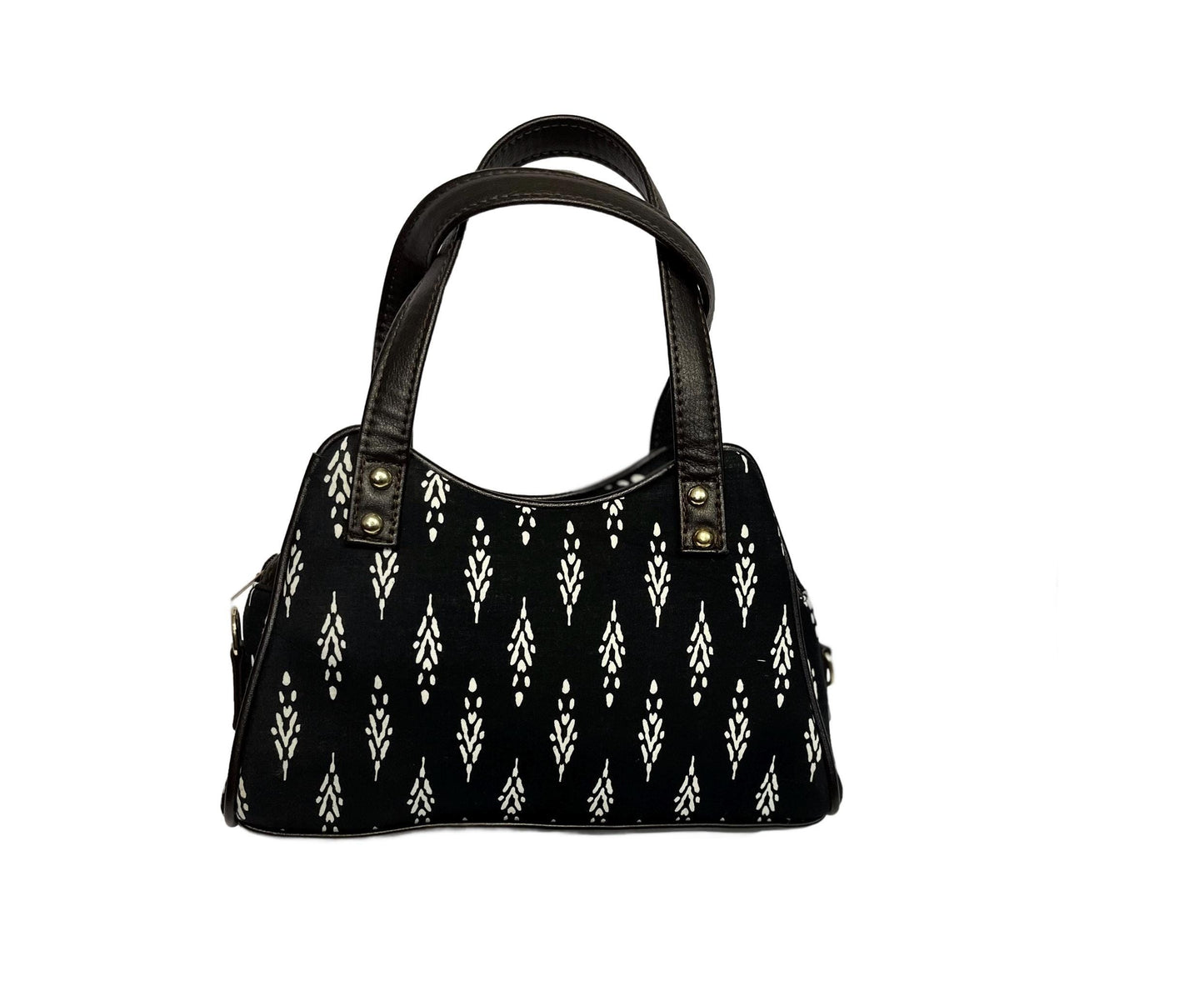 Elegant Handmade Black Crossbody Purse with Dual Sections: Fashionable Functionality