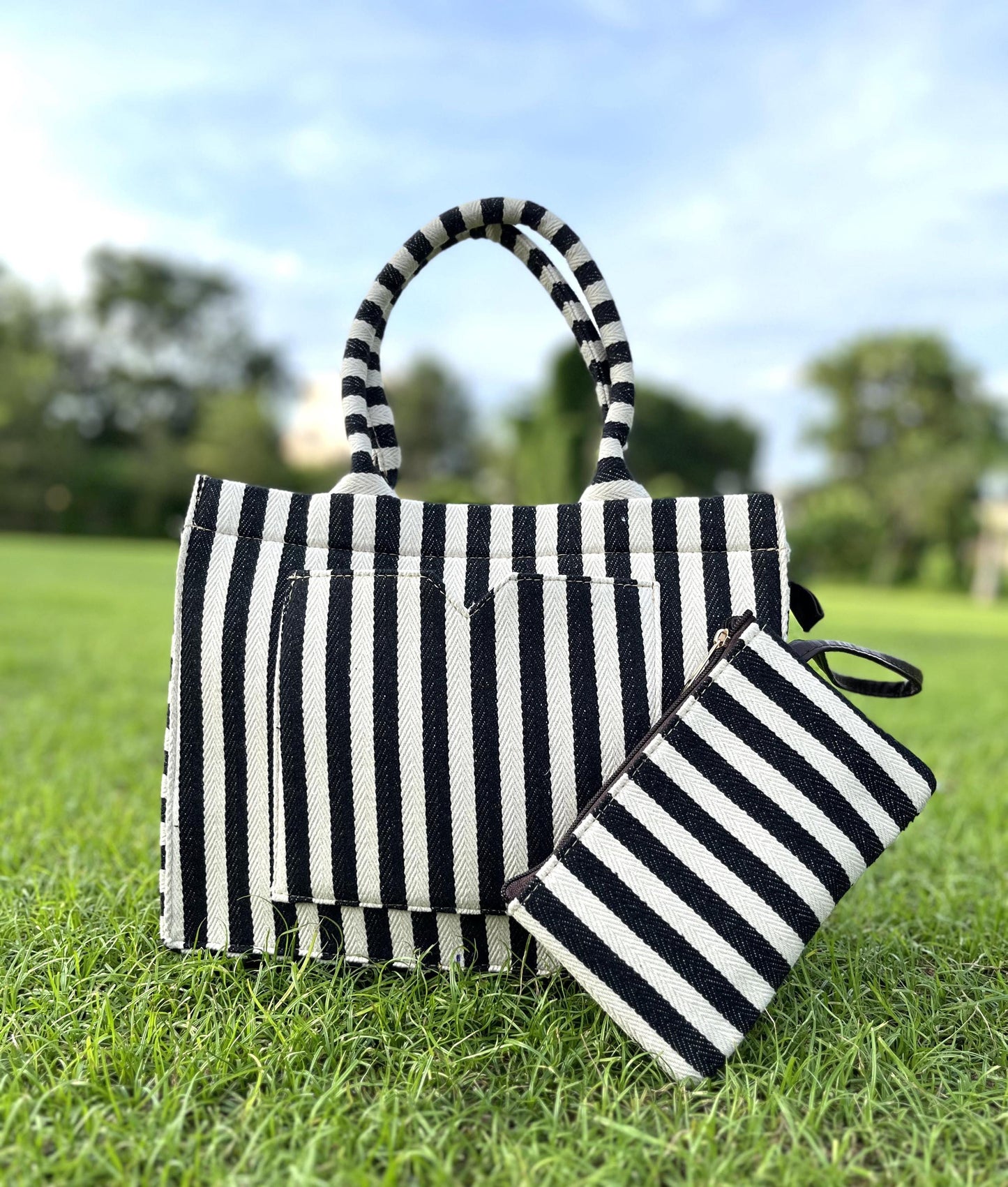 Hand-Crafted Jacquard Laptop Tote Bag for Women With Coin Pouch | Shoulder Carry Bag | Handbag