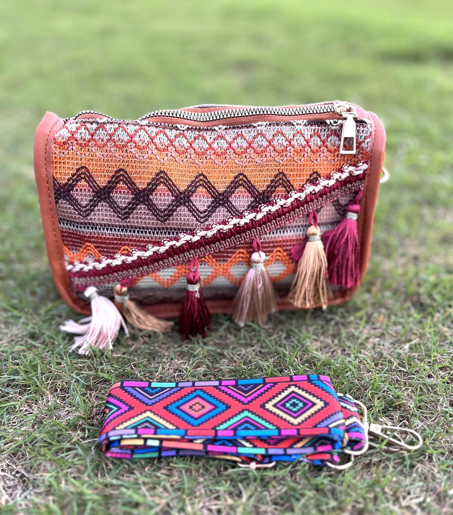 Boho Tassel Crossbody Bag: Vintage Woven Embroidery Shoulder Bag