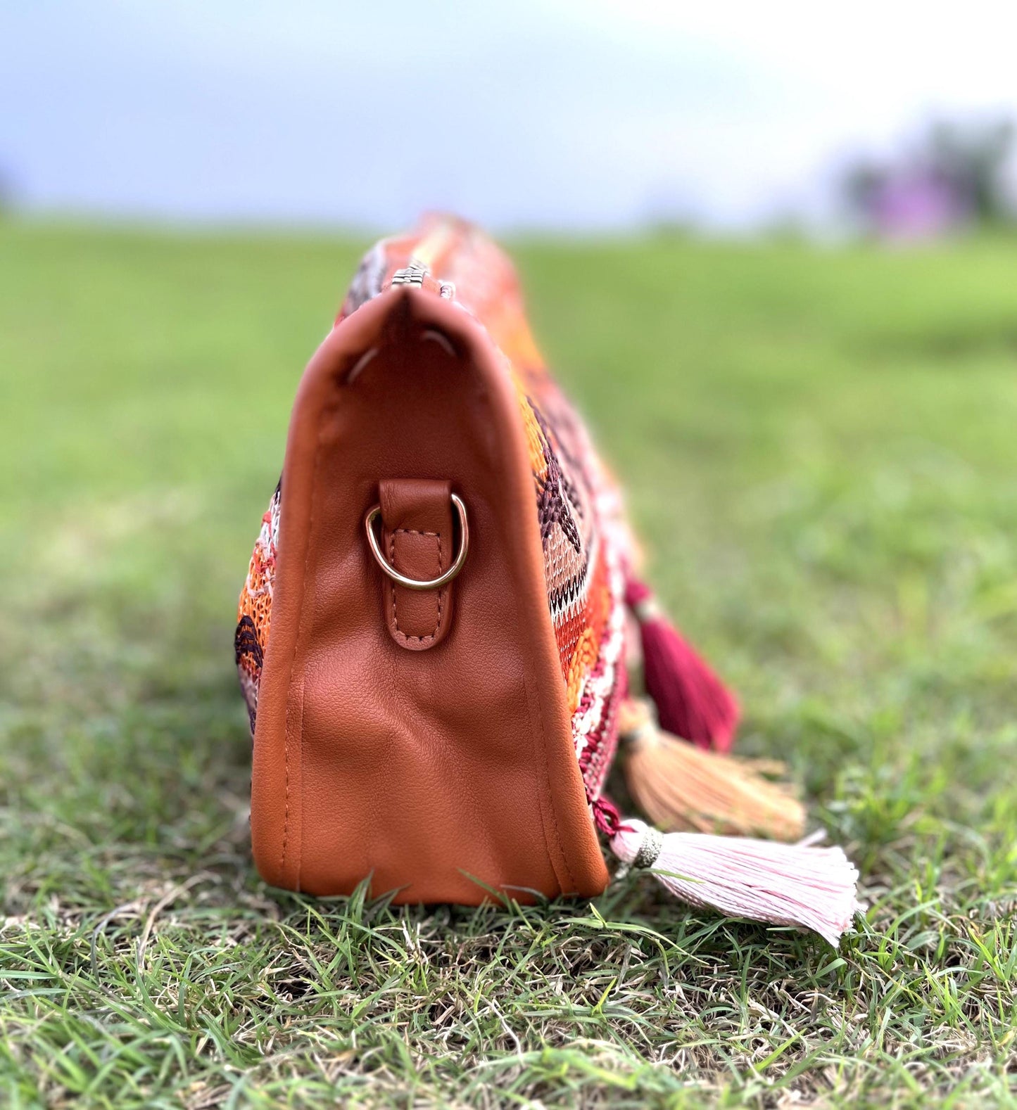 Boho Tassel Crossbody Bag: Vintage Woven Embroidery Shoulder Bag