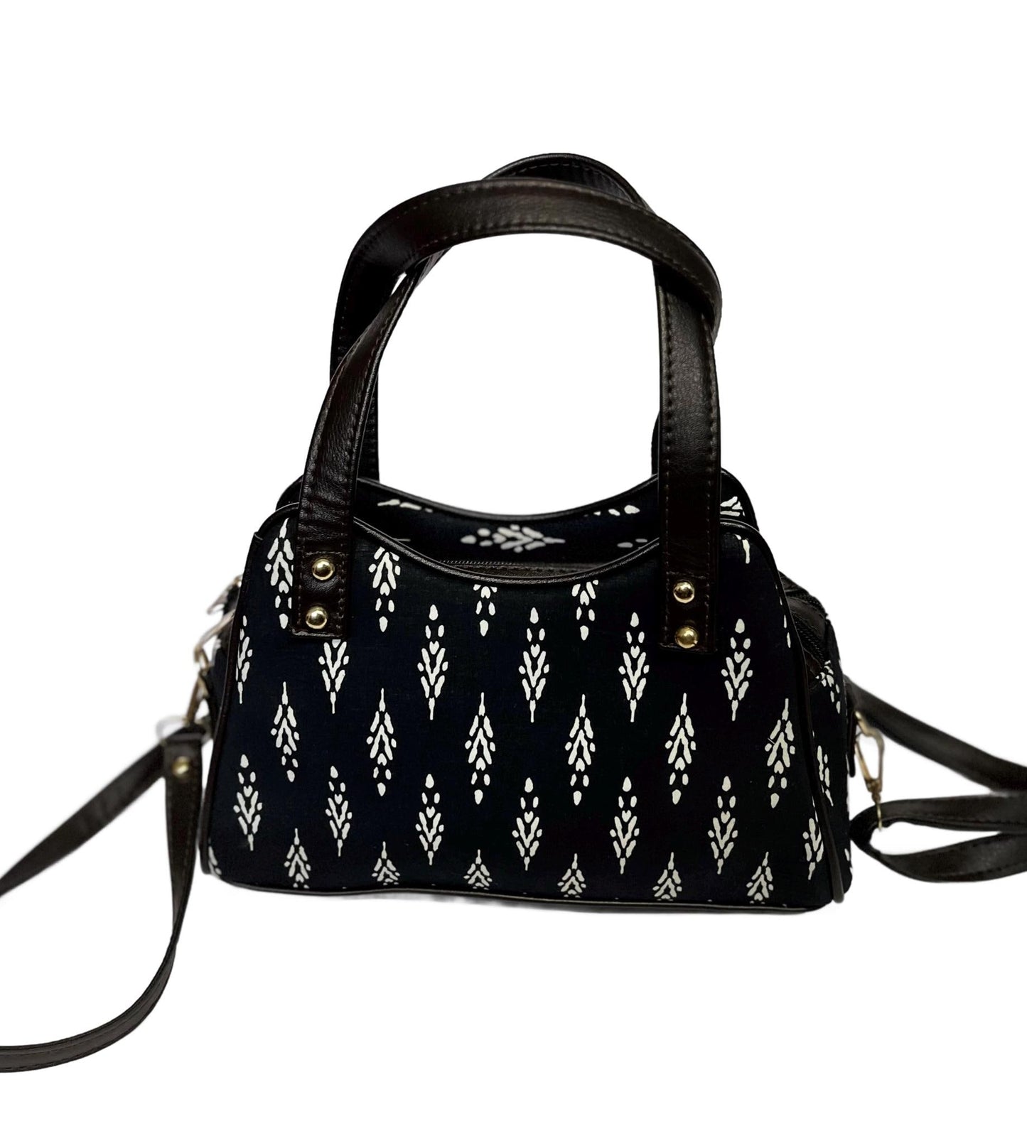 Elegant Handmade Black Crossbody Purse with Dual Sections: Fashionable Functionality