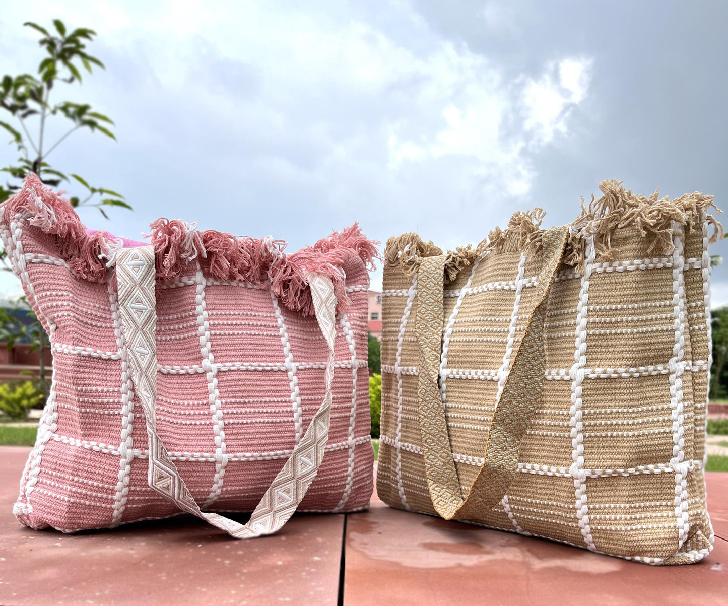 Fringe-Edge Canvas Thread Work Tote Bag with Single Partition| Pink | Beige | Broadbelt