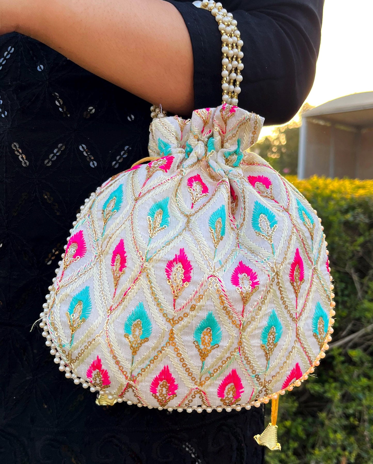 Embroidered Potli Bag: Indian Style Wedding Favor, Pink & White
