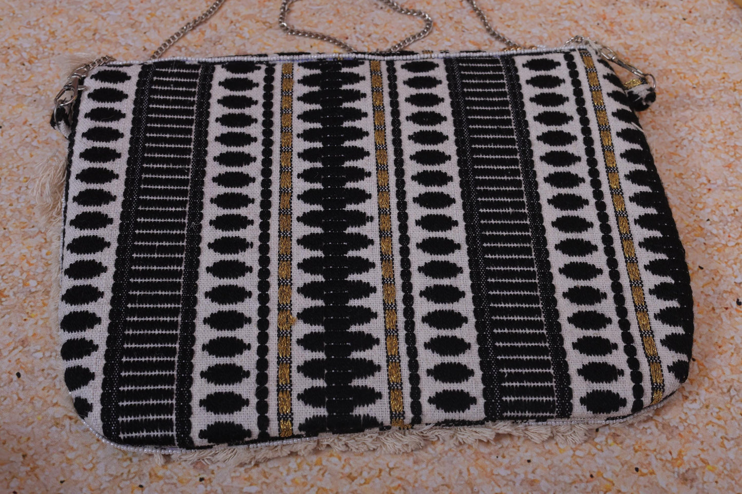 Boho Jute Sling Bag: Banjara Coin & Shell Clutch